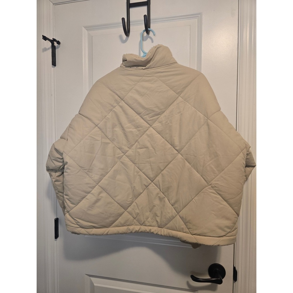 American Eagle Reversible Puffer Jacket Womens M Cream Excellent Sherpa Quilted - Picture 7 of 12